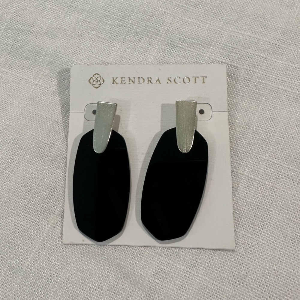 Kendra Scott Aragon drop earrings - black/ silver, never worn